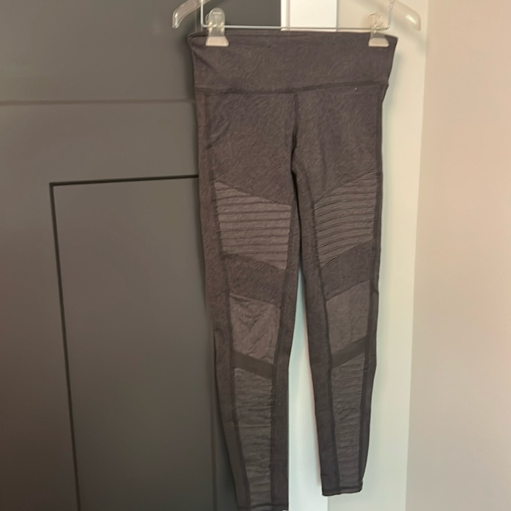 Alo moto leggings